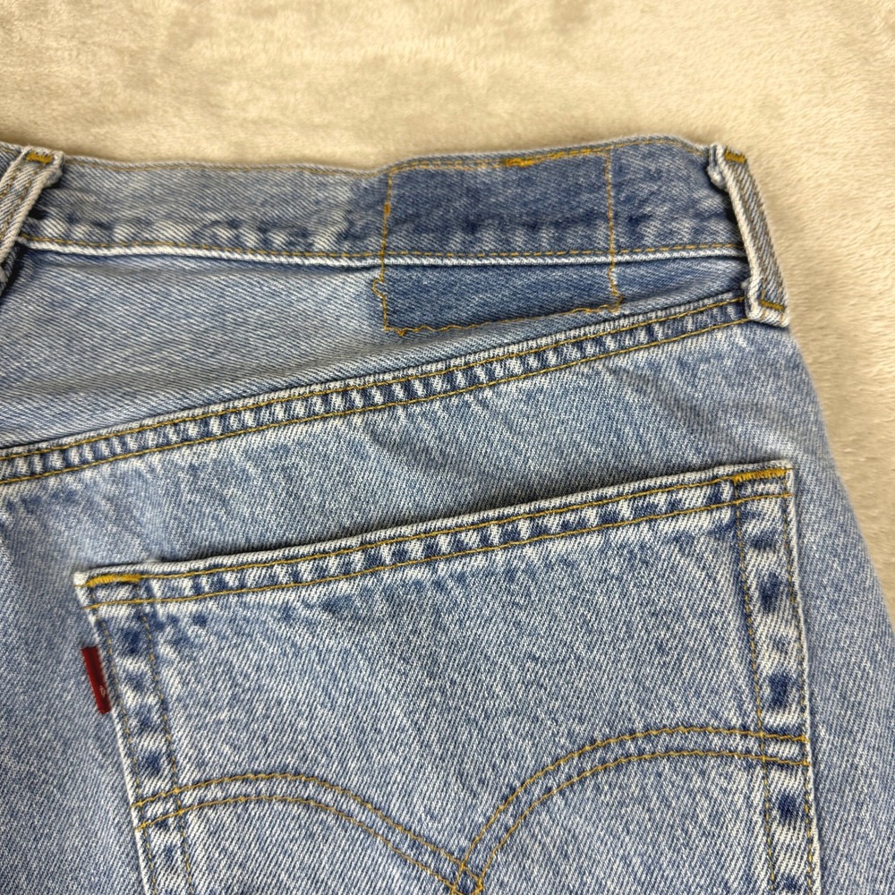 Levi's 501 Jeans Mens 38x30 (Fits 36x29) Light Wash Button Fly 2002 Y2K - Picture 7 of 16